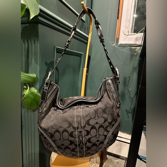 COACH SOHO leather one shoulder bag Excellent Condition: Coach 